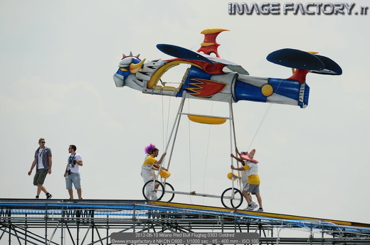 2012-06-10 Milano Red Bull Flugtag 0303 Goldred